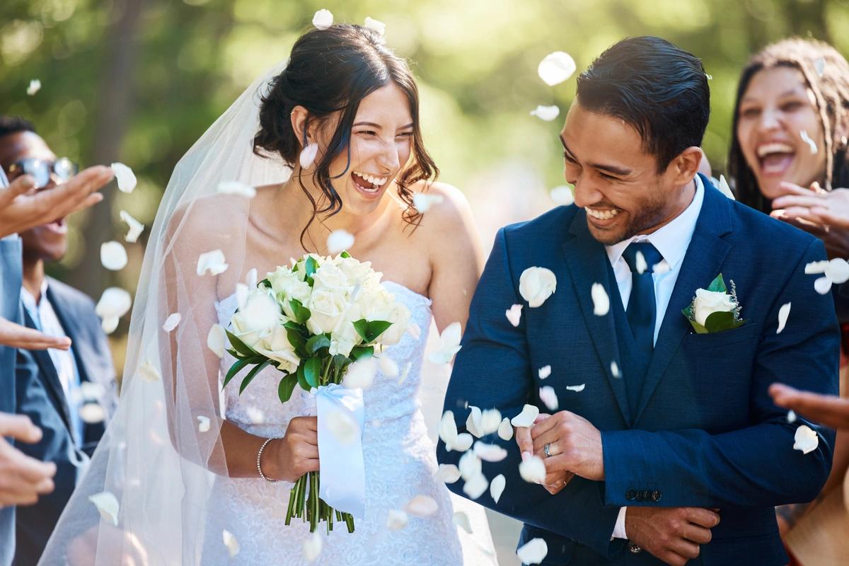 Cómo Usar Sonajeros en Bodas: Celebración del Amor, image size:1200x800