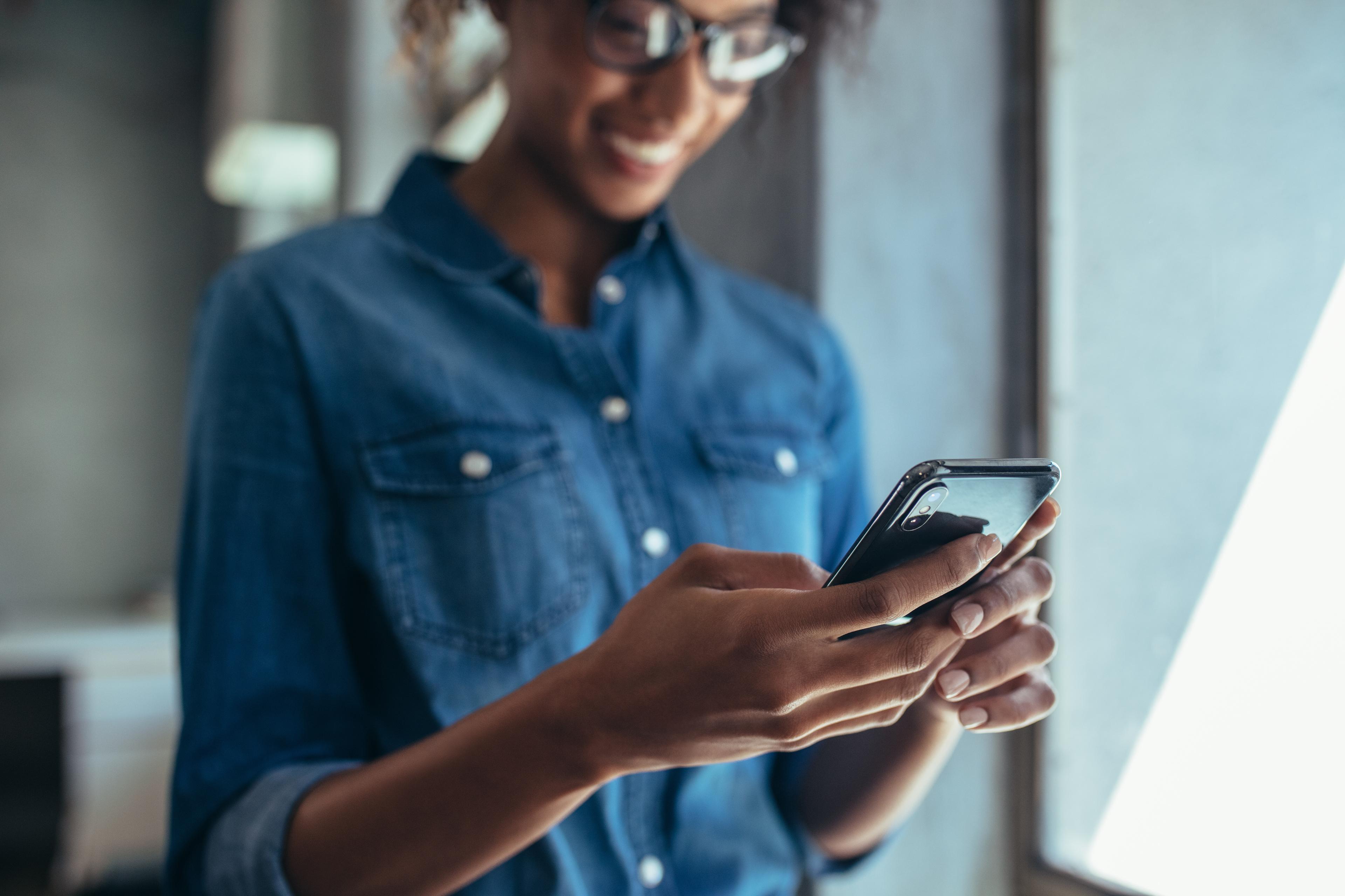 woman filing taxes online